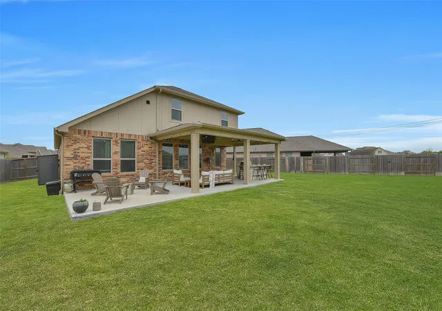 Homes for sale in League City, TX | 2001 Penwern Alley Ln, League City, TX 77573 | MLS# 4501975
