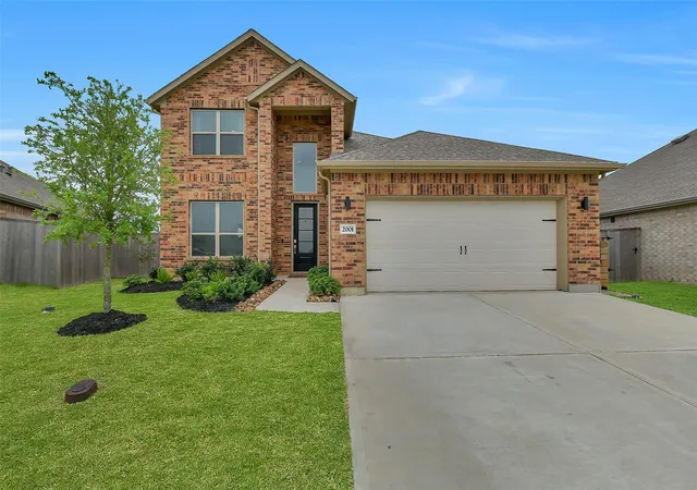 Homes for sale in League City, TX | 2001 Penwern Alley Ln, League City, TX 77573 | MLS# 4501975