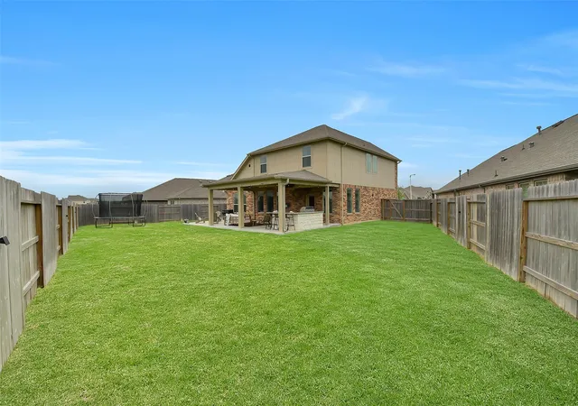 Homes for sale in League City, TX | 2001 Penwern Alley Ln, League City, TX 77573 | MLS# 4501975