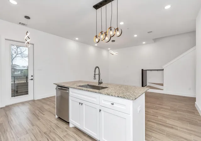 5th image of 5616 Savyon Dr, Houston, TX 77091 | MLS# 82305788