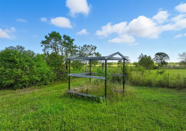 Homes for sale in Rosharon, TX | 11715 County Road 48, Rosharon, TX 77583 | MLS# 23194089