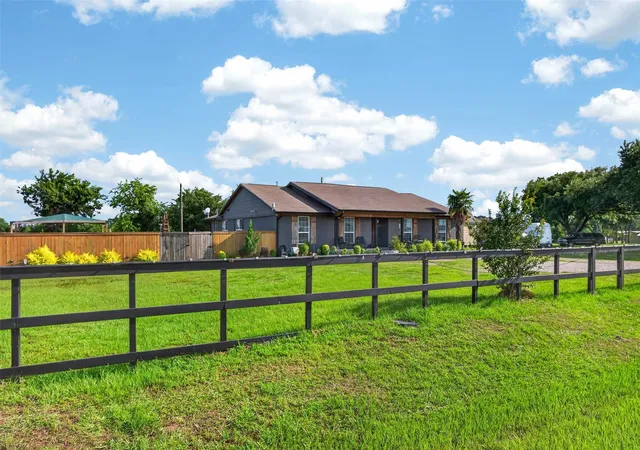 5th image of 30439 Fm 1488 Rd, Waller, TX 77484 | MLS# 10768601