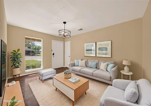 Photo 2 of Single family home for sale at 11819 Leitrim Wy, Houston, TX 77047 | MLS# 36160333 | Listing updated on 2026-09-24