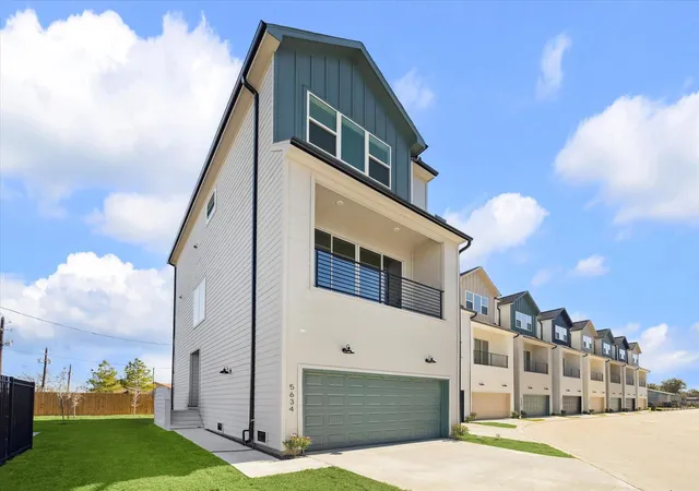 2nd image of 5620 Camino Encantado Dr, Houston, TX 77091 | MLS# 96715544