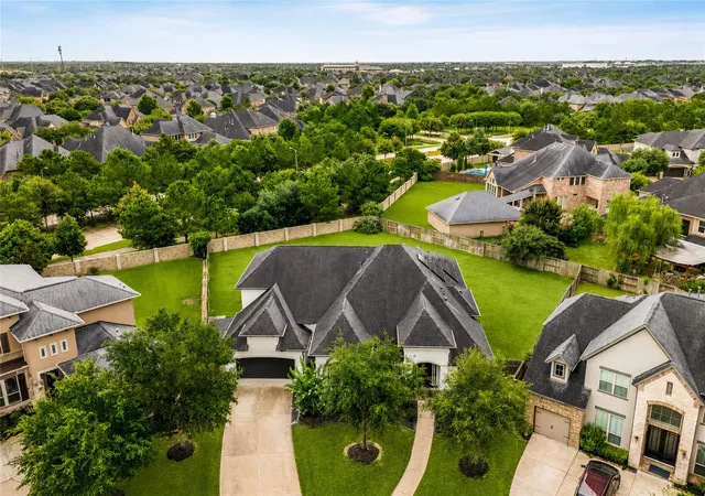 Photo 2 of Single family home for sale at 5007 Quiet Fls Ln, Fulshear, TX 77441 | MLS# 21268411 | Listing updated on 2026-09-17