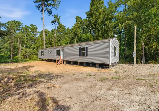 Photo 3 of Single family home for sale at 222 Moose Dr, Onalaska, TX 77360 | MLS# 23020696 | Listing updated on 2026-07-20