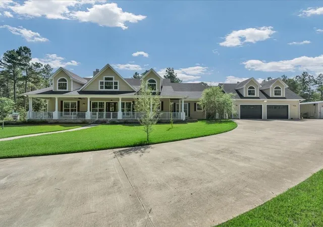 Photo 2 of Single family home for sale at 716 Mountainview Rd, Lufkin, TX 75904 | MLS# 41425693 | Listing updated on 2026-09-11