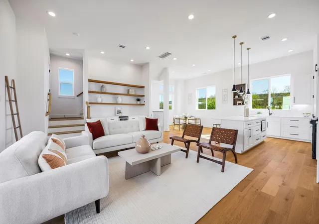 1st image of 2810 Mills St, Houston, TX 77026 | MLS# 41930047