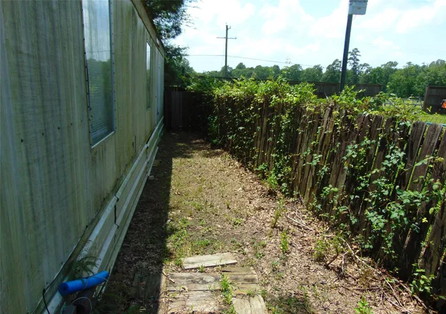 Photo 3 of Single family home for sale at 431 Terlingua St, Livingston, TX 77351 | MLS# 65100289 | Listing updated on 2026-09-23
