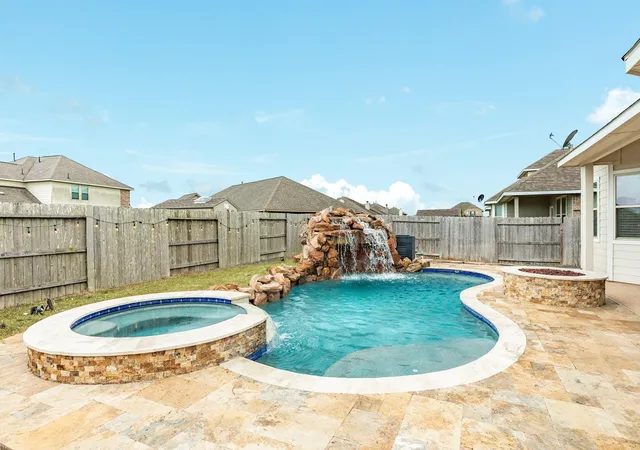Photo 1 of Sale Pending at 1702 Diamond Mountain Dr, Rosharon, TX 77583 | MLS# 27191226 | Listing updated on 2026-08-26