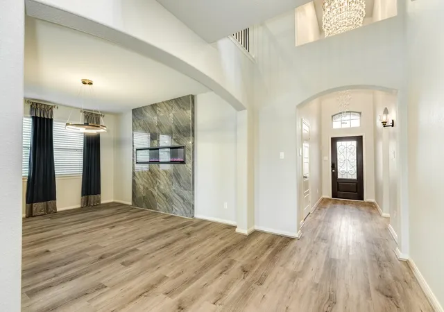 Photo 3 of Sale Pending at 1702 Diamond Mountain Dr, Rosharon, TX 77583 | MLS# 27191226 | Listing updated on 2026-08-26