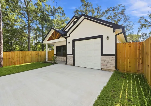 2nd image of 18434 Fannin Rd, Willis, TX 77378 | MLS# 9611621