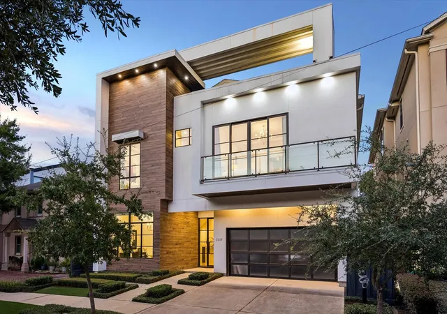 1st image of 2215 Driscoll St, Houston, TX 77019 | MLS# 97753084
