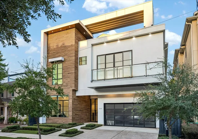 38th image of 2215 Driscoll St, Houston, TX 77019 | MLS# 97753084