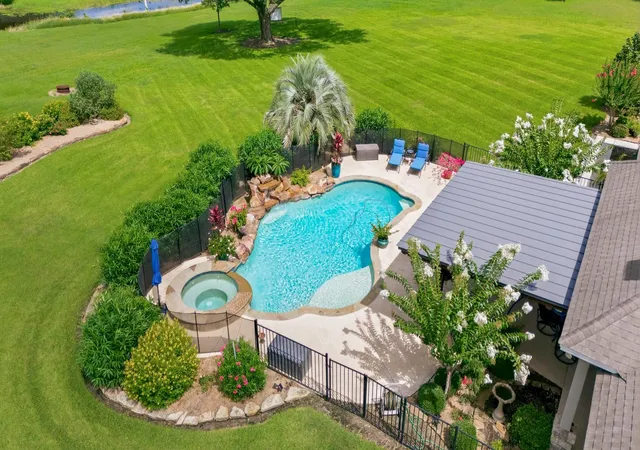 2nd image of 409 & 501 Barbara St, Ganado, TX 77962 | MLS# 30382838