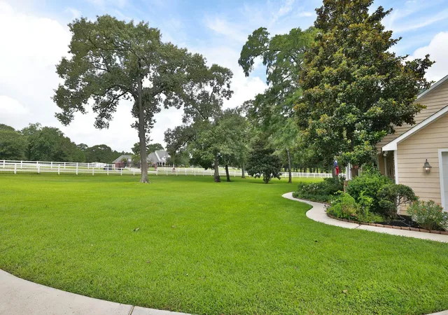 4th image of 34310 High Point Dr, Magnolia, TX 77355 | MLS# 89743667
