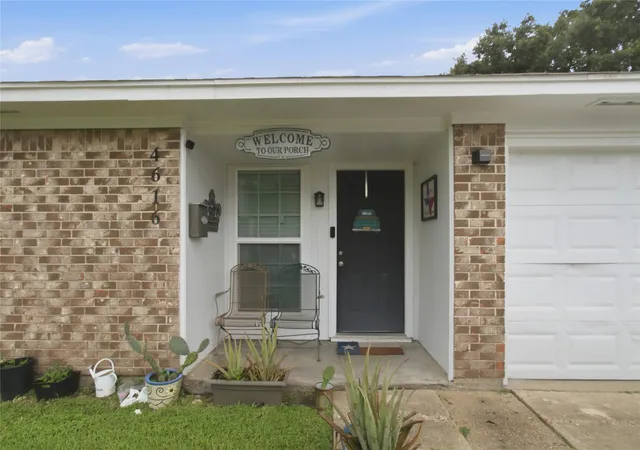 Photo 3 of Single family home for sale at 4616 Luella Ave, Deer Park, TX 77536 | MLS# 51221200 | Listing updated on 2026-09-17