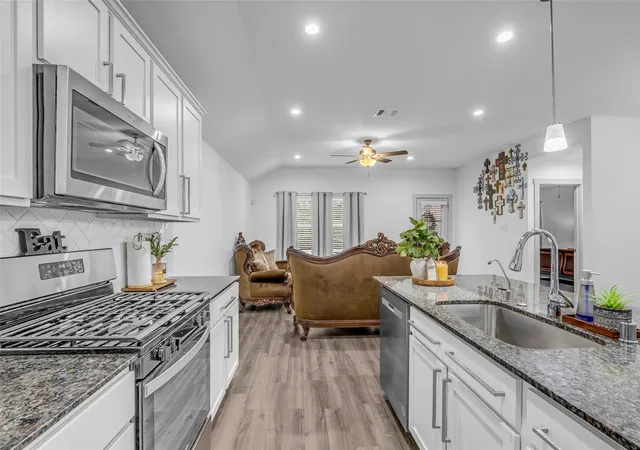 Photo 3 of Single family home for sale at 9802 Palm Royal Dr, Baytown, TX 77521 | MLS# 75021191 | Listing updated on 2026-06-04