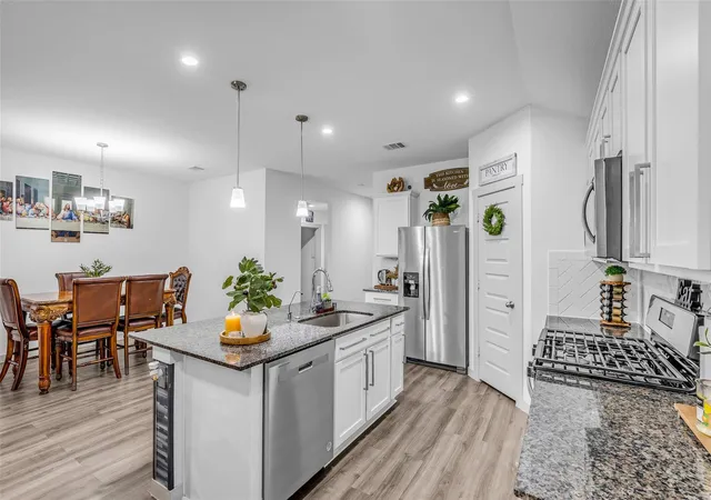 Photo 4 of Single family home for sale at 9802 Palm Royal Dr, Baytown, TX 77521 | MLS# 75021191 | Listing updated on 2026-06-04