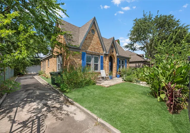 3rd image of 2906 Rosewood St, Houston, TX 77004 | MLS# 86483258