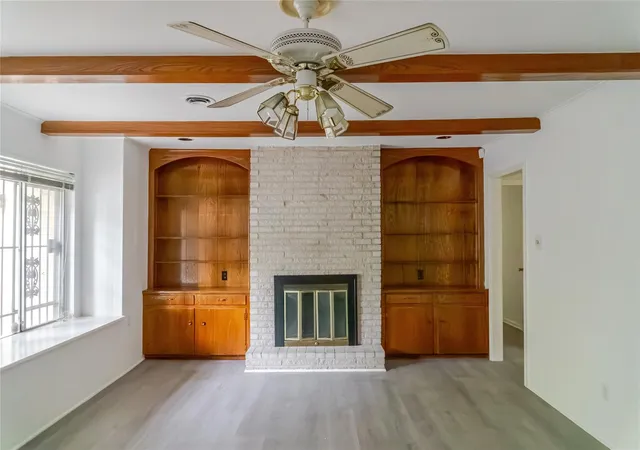 Photo 3 of Single family home for sale at 8526 Dashwood Dr, Houston, TX 77036 | MLS# 69839698 | Listing updated on 2026-09-16