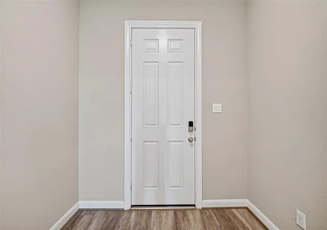 Photo 4 of Single family home for sale at 2507 Hatton Ter Ln, Houston, TX 77089 | MLS# 80915755 | Listing updated on 2026-09-09