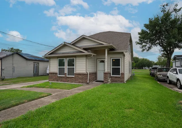 Photo 1 of Sale Pending at 7619 Richards St, Baytown, TX 77521 | MLS# 3101452 | Listing updated on 2026-09-26
