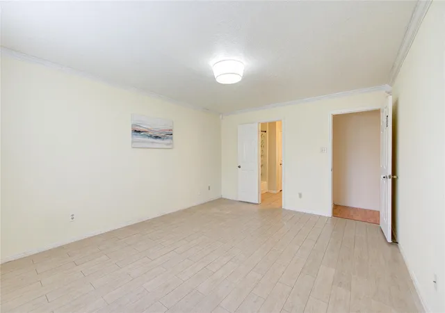 Photo 3 of Single family home for sale at 2915 Blue Mist Dr, Sugar Land, TX 77498 | MLS# 23042931 | Listing updated on 2026-09-06