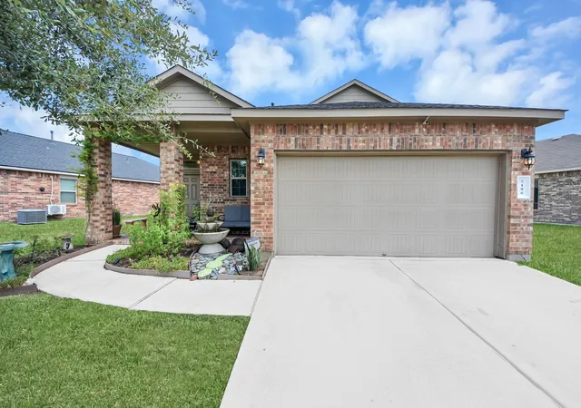 Photo 3 of Single family home for sale at 5106 Royal Jasmine Pl, Katy, TX 77449 | MLS# 54670229 | Listing updated on 2026-09-16