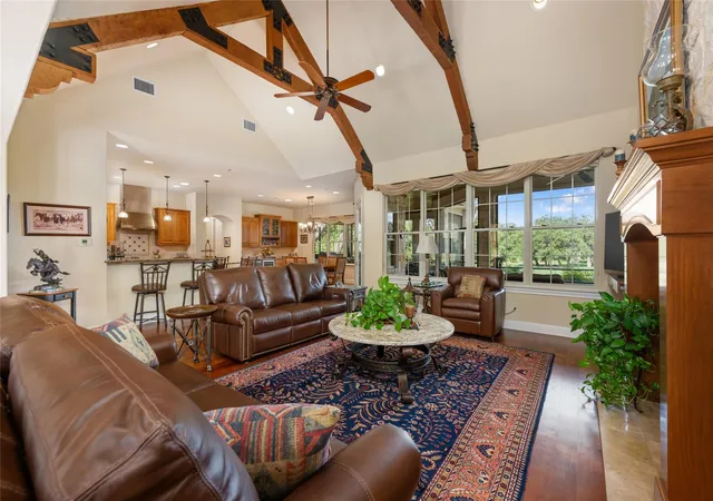 Photo 4 of Single family home for sale at 27017 Masters Pkwy, Spicewood, TX 78669 | MLS# 18216162 | Listing updated on 2026-09-16