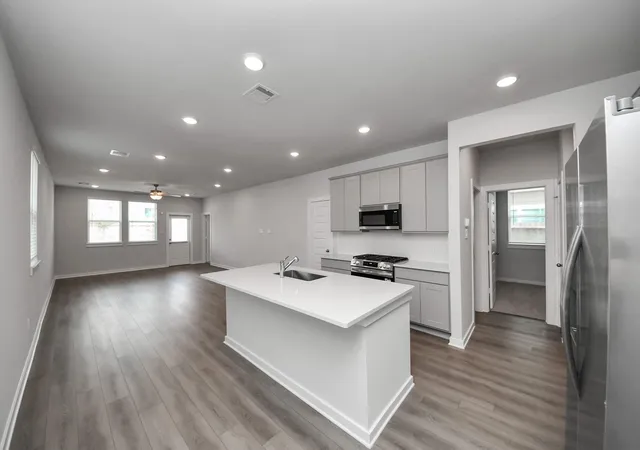 Photo 3 of Single family home for sale at 8811 Bird Branch Dr, Houston, TX 77078 | MLS# 10919184 | Listing updated on 2026-09-20