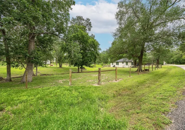 Homes for sale in Brenham, TX | 2283 Tigerpoint Rd, Brenham, TX 77833 | MLS# 37742501