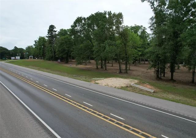 1st image of 6 E Us Hwy 190 W, Livingston, TX 77351 | MLS# 85347150
