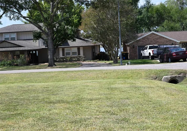 Photo 3 of Land for sale at 00000 West Shore Dr, Willis, TX 77318 | MLS# 3766925 | Listing updated on 2026-06-18