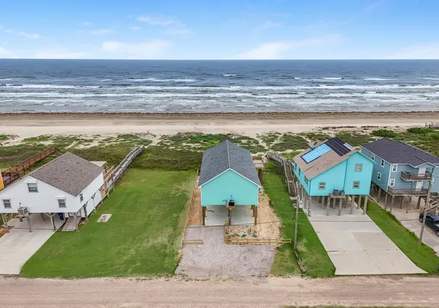 4th image of 4723 Bluewater Dr, Freeport, TX 77541 | MLS# 76379789