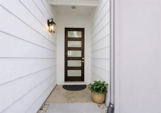 2nd image of 6559 Sealey St, Houston, TX 77091 | MLS# 67882508