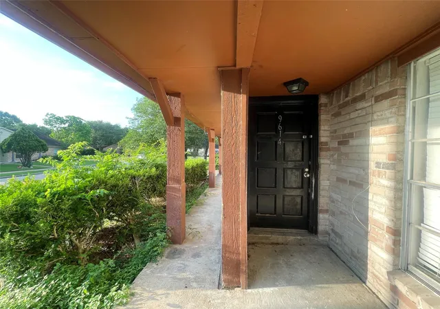 Homes for sale in Houston, TX | 9614 Wellsworth Dr, Houston, TX 77083 | MLS# 20672601