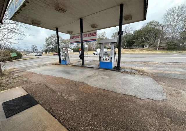 Homes for sale in Frankston, TX | 200 N Frankston Hwy, Frankston, TX 75763 | MLS# 69951868