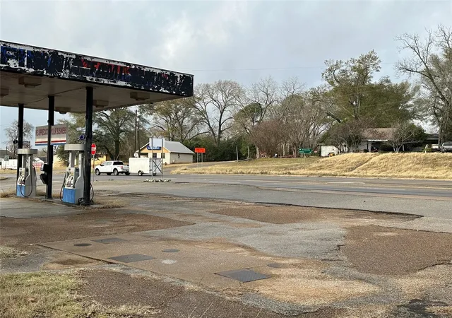 Homes for sale in Frankston, TX | 200 N Frankston Hwy, Frankston, TX 75763 | MLS# 69951868