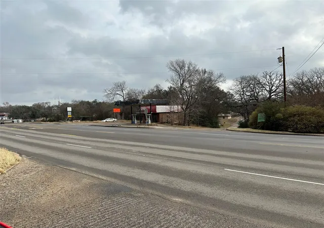 Homes for sale in Frankston, TX | 200 N Frankston Hwy, Frankston, TX 75763 | MLS# 69951868