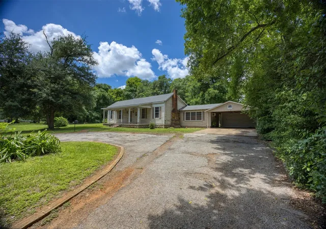 2nd image of 407 E Kolstad St, Palestine, TX 75801 | MLS# 12123734