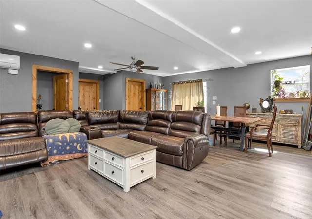 Photo 4 of Single family home for sale at 10780 Stidham Rd, Conroe, TX 77302 | MLS# 6236171 | Listing updated on 2026-05-31
