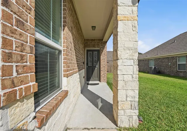 Photo 3 of Single family home for sale at 2714 Finwood Dr, Rosenberg, TX 77471 | MLS# 12901328 | Listing updated on 2026-09-26