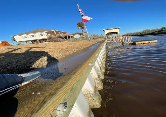 4th image of 188-189 County Road 299 Heron, Bay City, TX 77414 | MLS# 94172318