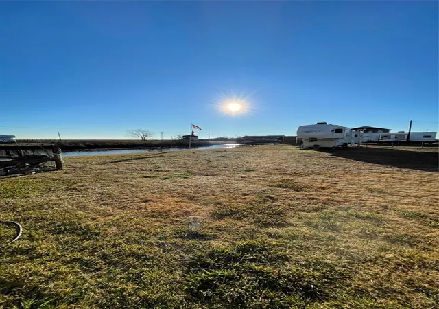 5th image of 188-189 County Road 299 Heron, Bay City, TX 77414 | MLS# 94172318
