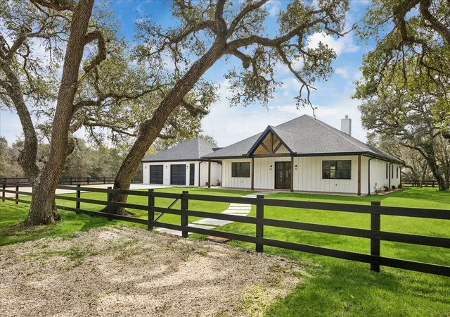 Homes for sale in Columbus, TX | 1109 County Road 157 Blank, Columbus, TX 78934 | MLS# 10606247