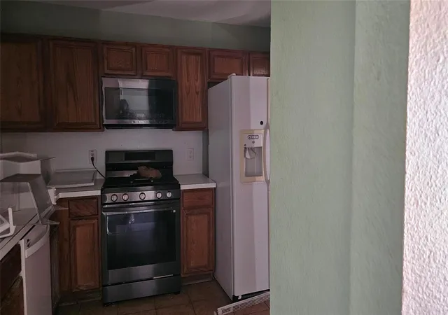 4th image of 11034 Bradford Way Dr, Houston, TX 77075 | MLS# 49209195