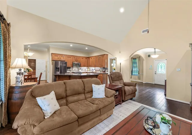 Photo 3 of Single family home for sale at 16901 Steinhagen Rd, Cypress, TX 77429 | MLS# 5595295 | Listing updated on 2026-09-16