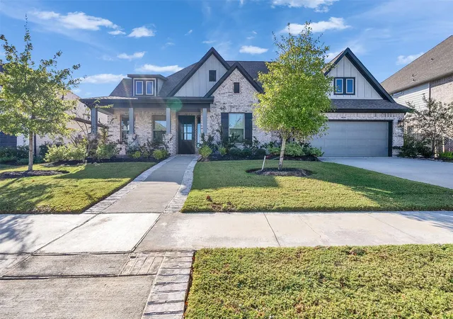 Photo 2 of Single family home for sale at 17416 Violet Vineyard St, Conroe, TX 77302 | MLS# 12146930 | Listing updated on 2026-09-05
