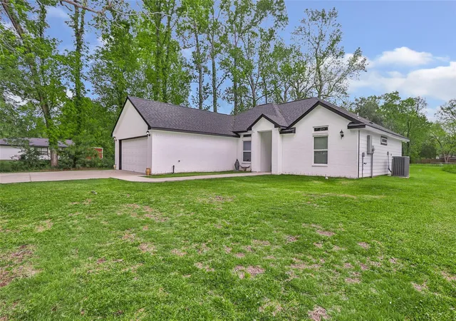Photo 3 of Single family home for sale at 451 County Rd 2358, Liberty, TX 77575 | MLS# 14984550 | Listing updated on 2026-08-10